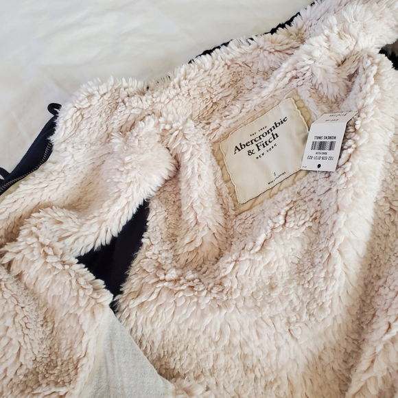 Jacket - Picture 9 of 10